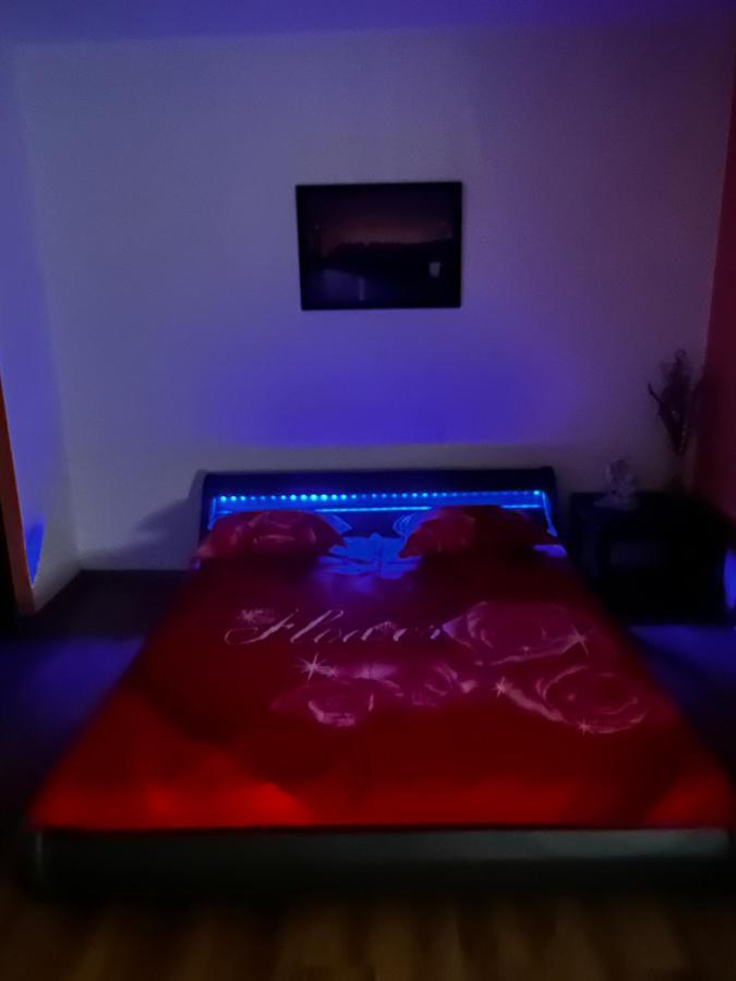 Crisshome1 Бухарест Экстерьер фото
